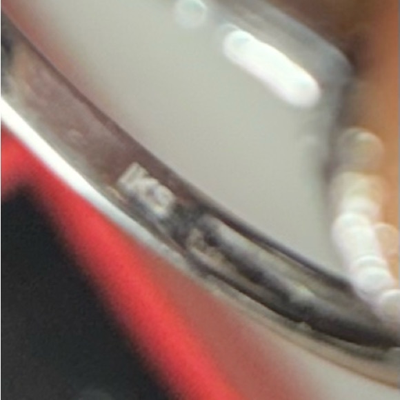 10K White Gold Diamond Ring - Picture 7 of 12